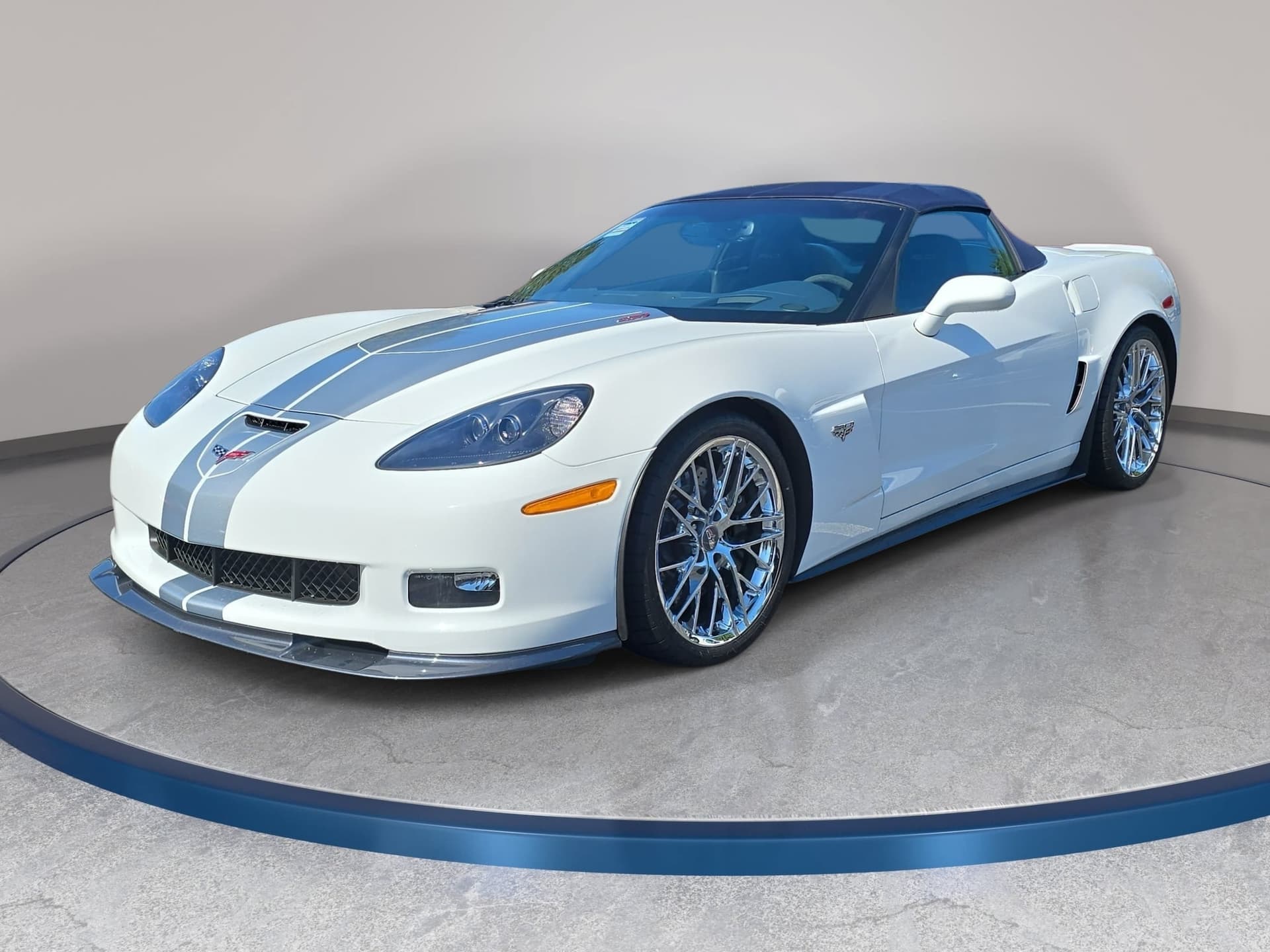 2013 Chevrolet Corvette Base — photo 1 of 30