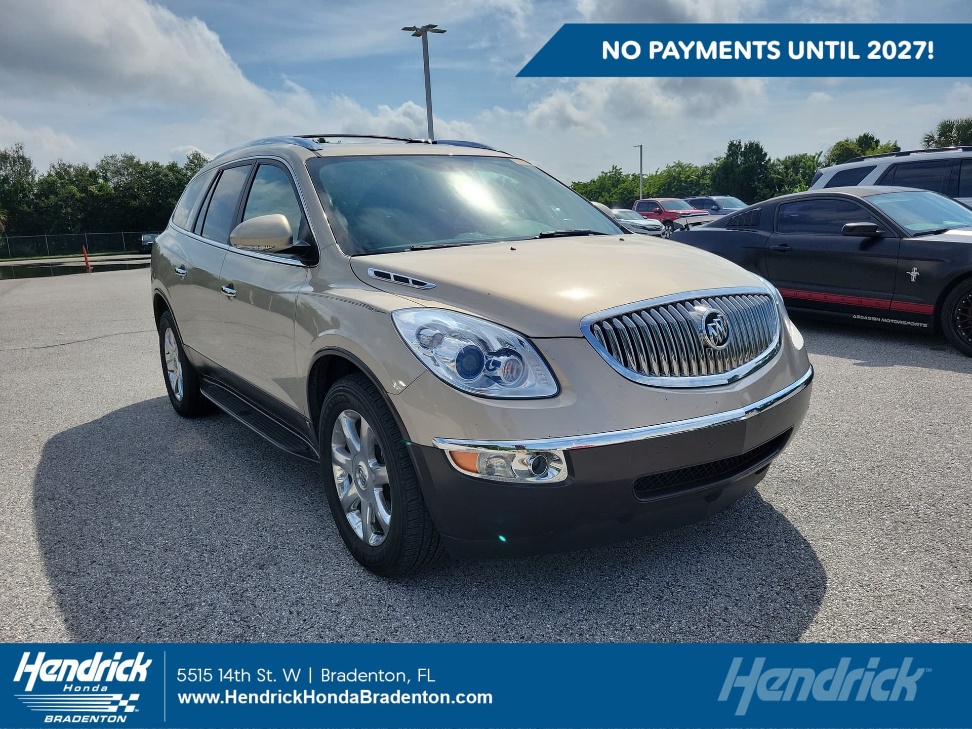 2010 Buick Enclave 1XL — photo 1 of 11