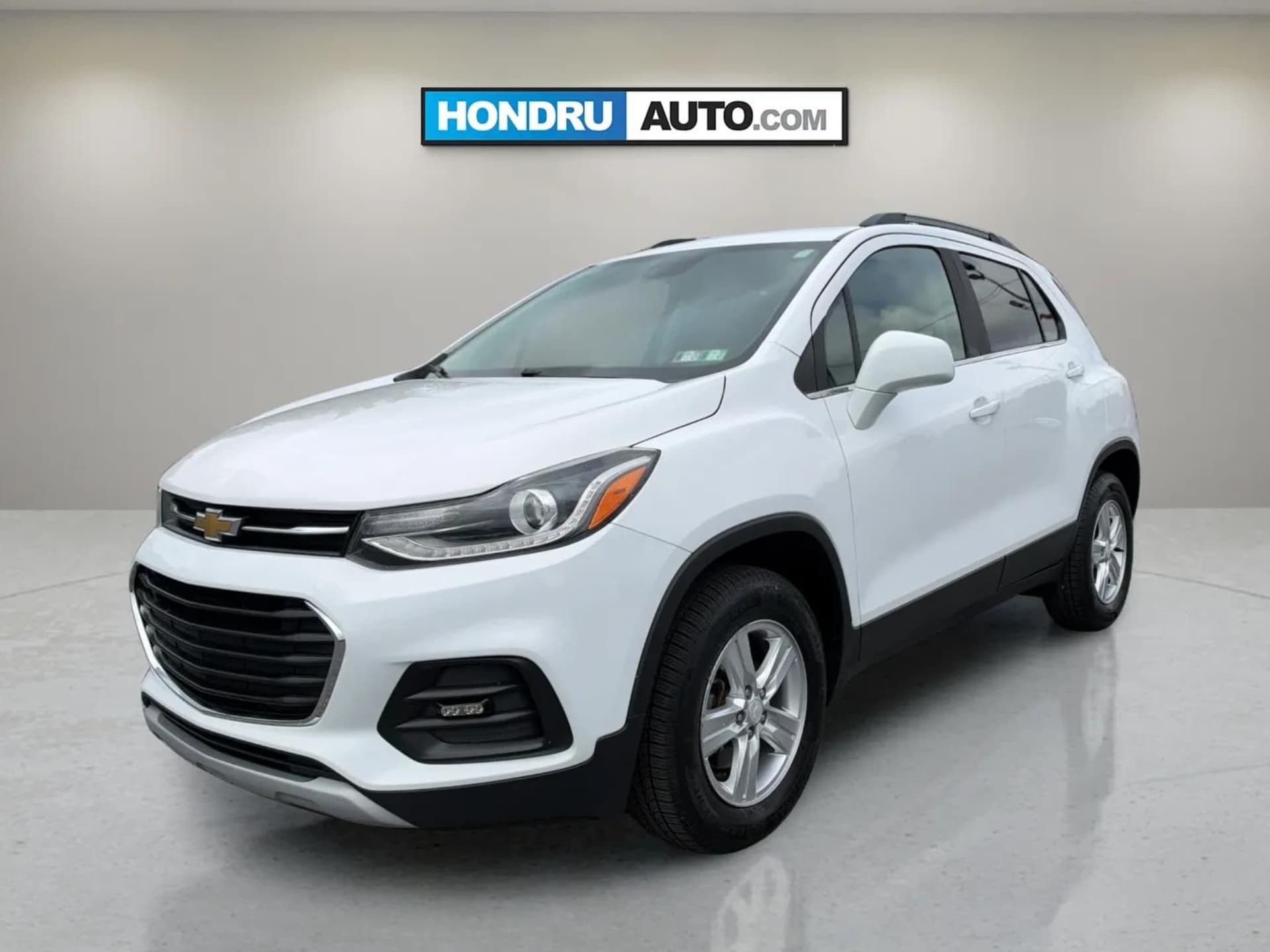 2020 Chevrolet Trax LT — photo 1 of 21