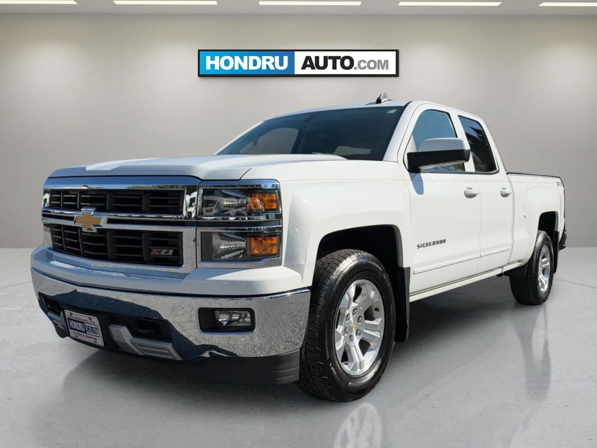 2015 Chevrolet Silverado 1500 LT — photo 1 of 21