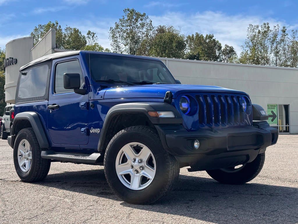 2020 Jeep Wrangler Sport — photo 1 of 10