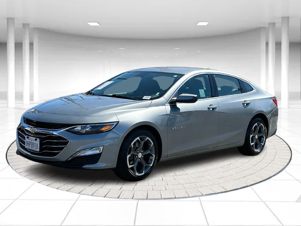 2024 Chevrolet Malibu LT — photo 1 of 33