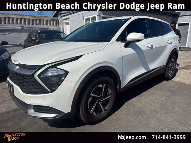 2023 Kia Sportage Hybrid LX — photo 1 of 10