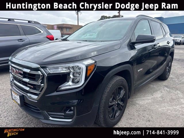 2024 GMC Terrain AT4 — photo 1 of 12