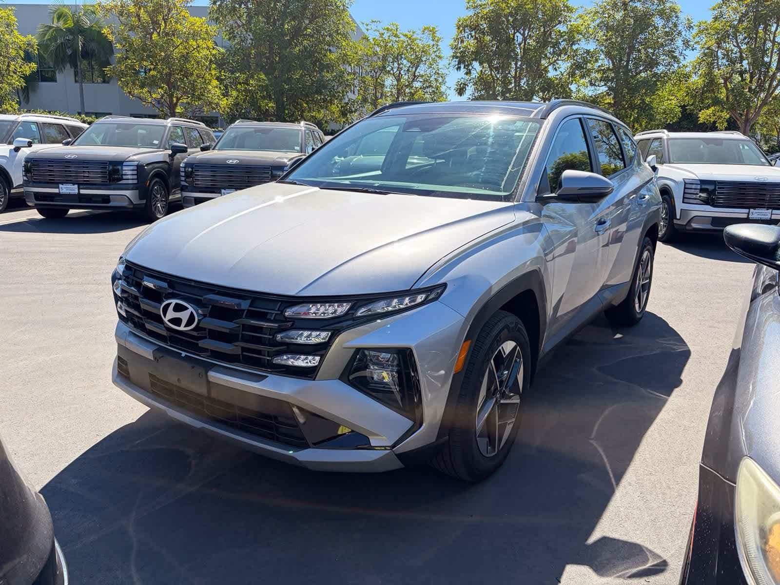 2025 Hyundai Tucson Hybrid SEL Convenience — photo 1 of 10
