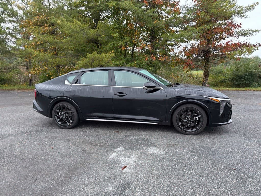 2025 Kia K4 GT-Line Turbo — photo 1 of 2