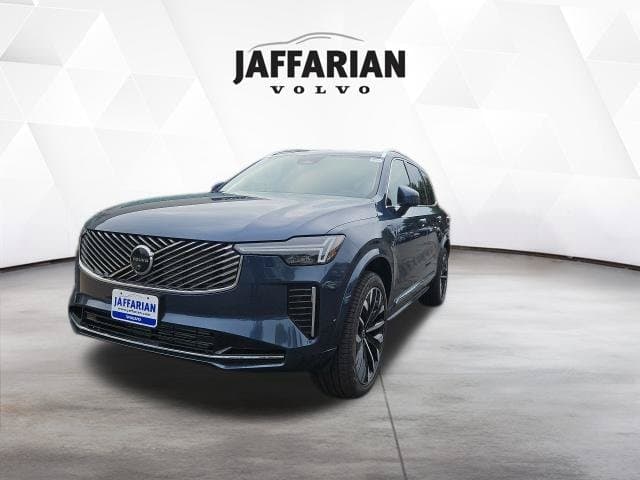 2026 Volvo XC90 Plug-In Hybrid Base — photo 1 of 8