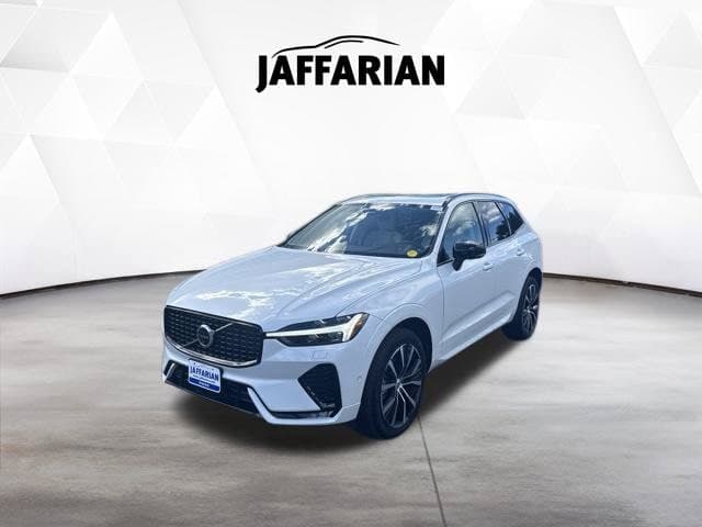 2024 Volvo XC60 Base — photo 1 of 5