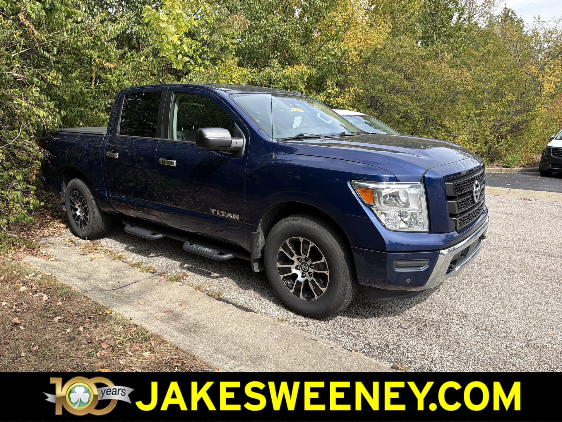 2021 Nissan Titan SV — photo 1 of 8
