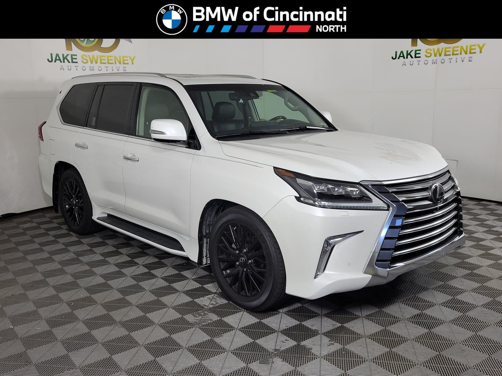 2017 Lexus LX LX 570 — photo 1 of 8