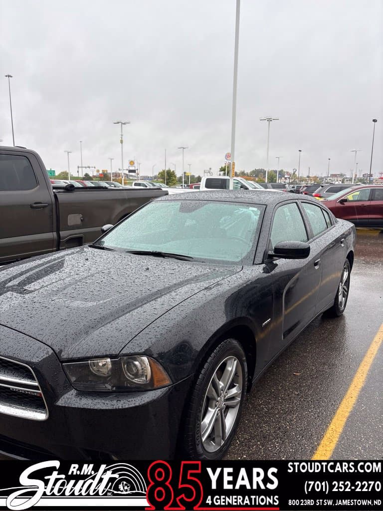 2014 Dodge Charger RT — photo 1 of 2