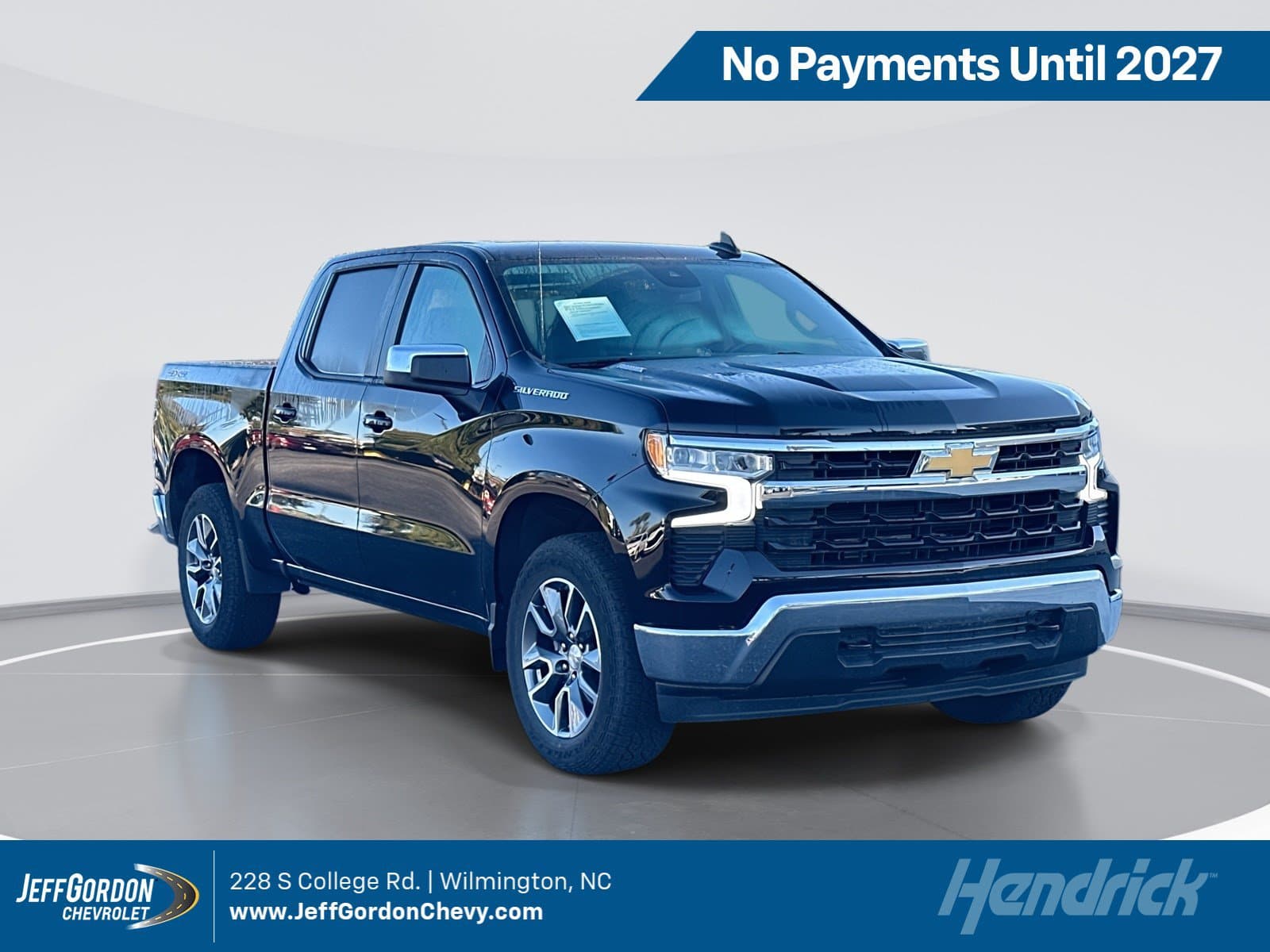 2024 Chevrolet Silverado 1500 Base — photo 1 of 11