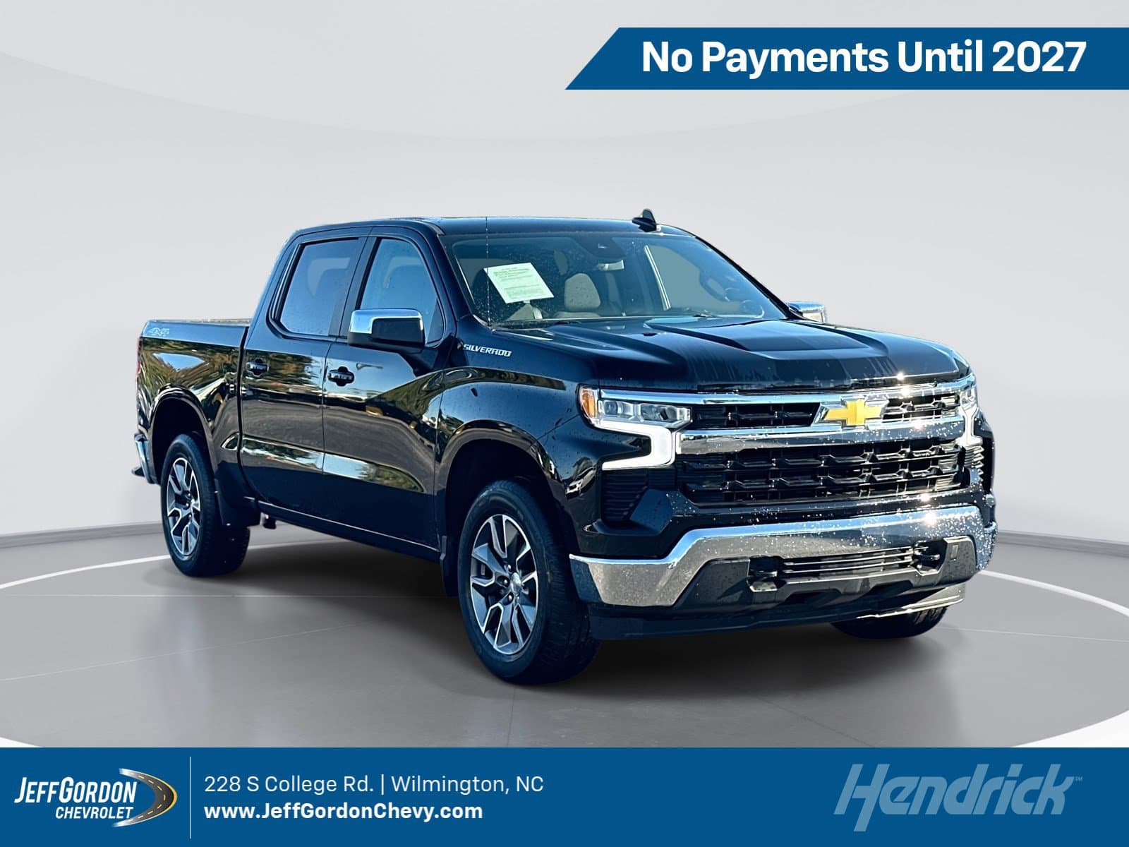 2024 Chevrolet Silverado 1500 Base — photo 1 of 11