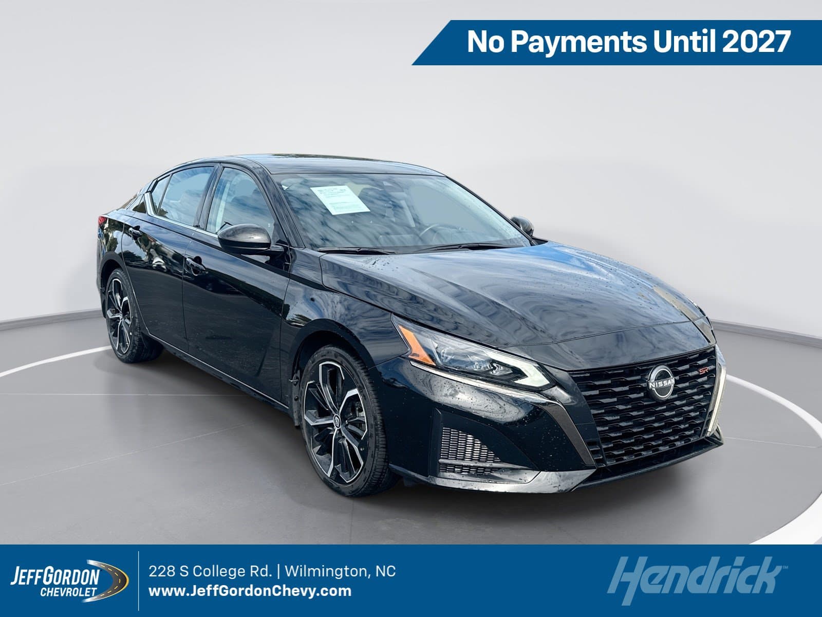 2025 Nissan Altima SR — photo 1 of 11