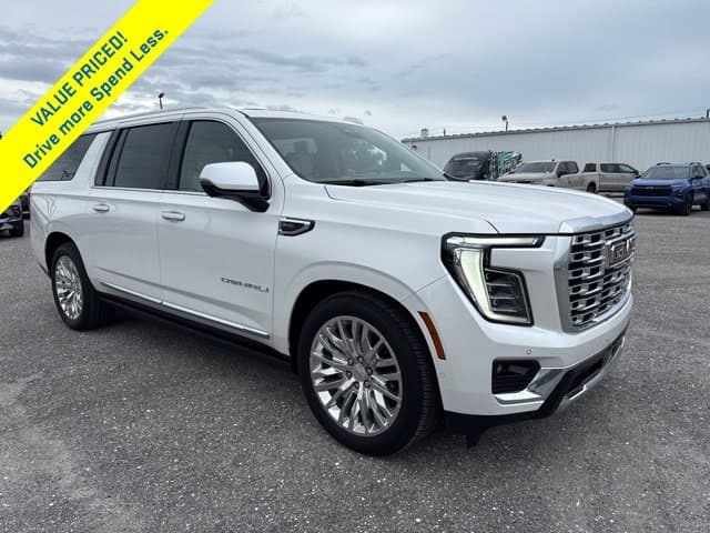 2025 GMC Yukon XL Denali — photo 1 of 38