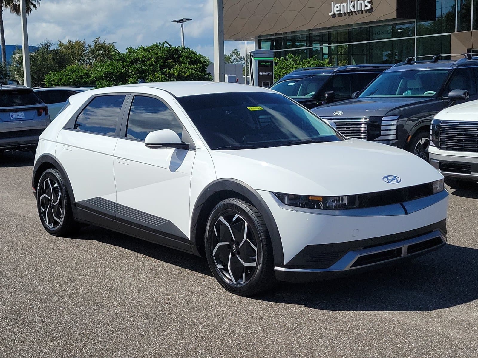 2022 Hyundai IONIQ 5 SEL — photo 1 of 44