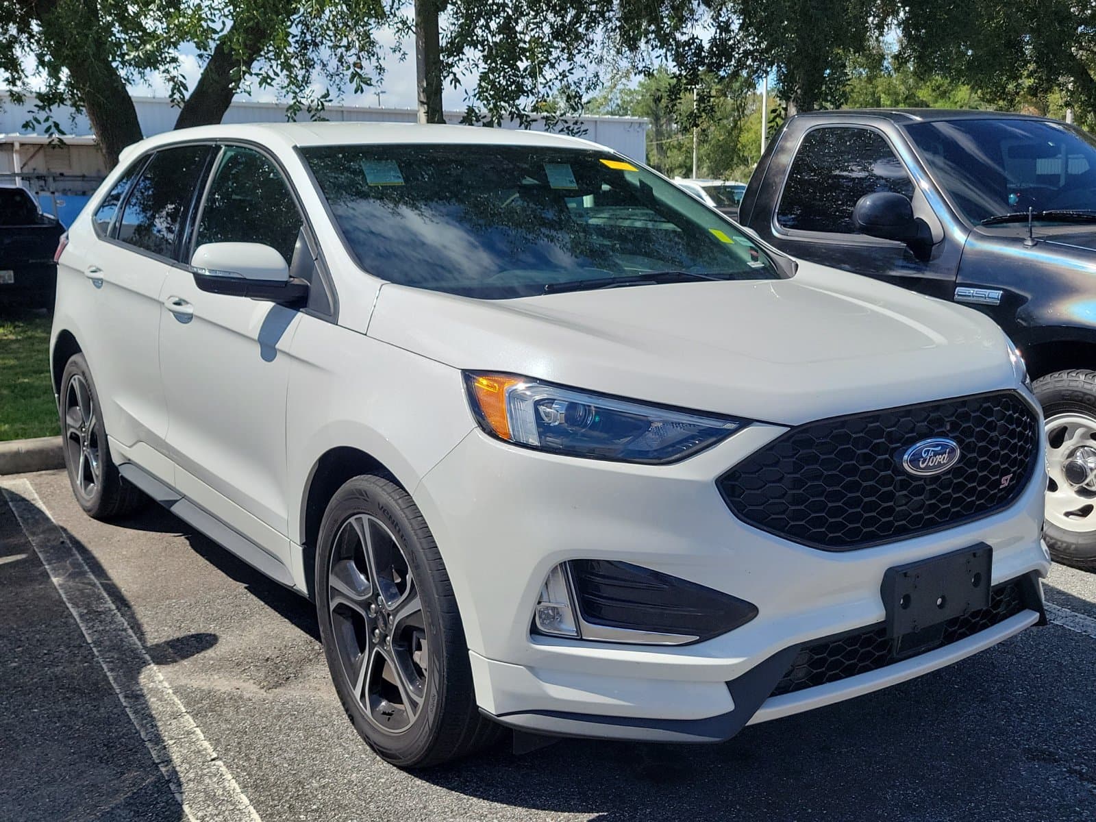 2023 Ford Edge ST — photo 1 of 19