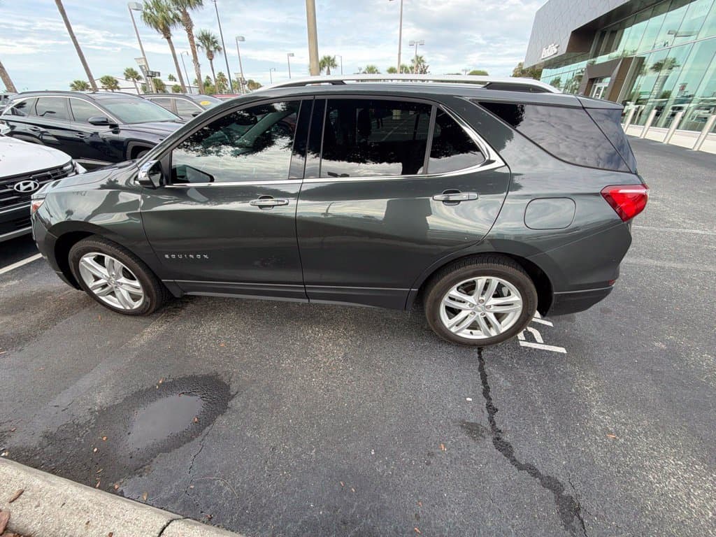 2019 Chevrolet Equinox Premier — photo 1 of 2