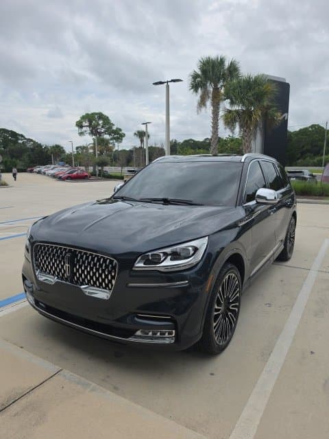 2022 Lincoln Aviator Black Label — photo 1 of 4