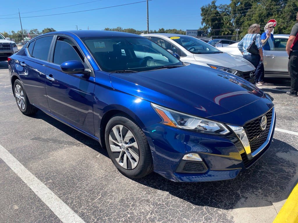 2020 Nissan Altima 2.5 S — photo 1 of 2