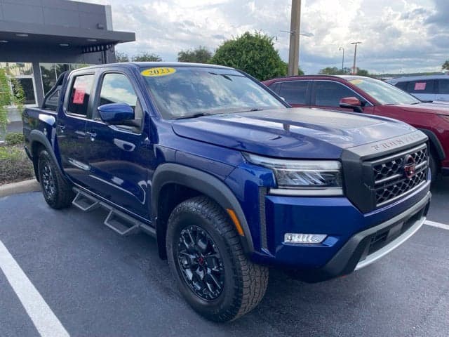 2023 Nissan Frontier PRO-4X — photo 1 of 3