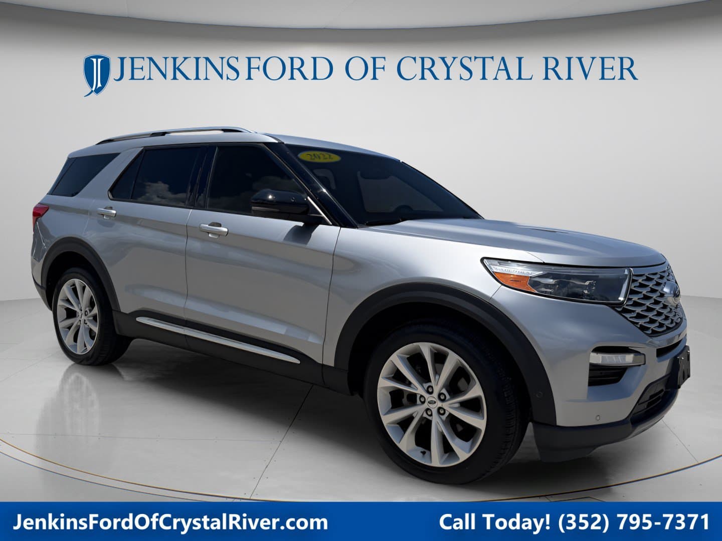 2022 Ford Explorer Platinum — photo 1 of 44