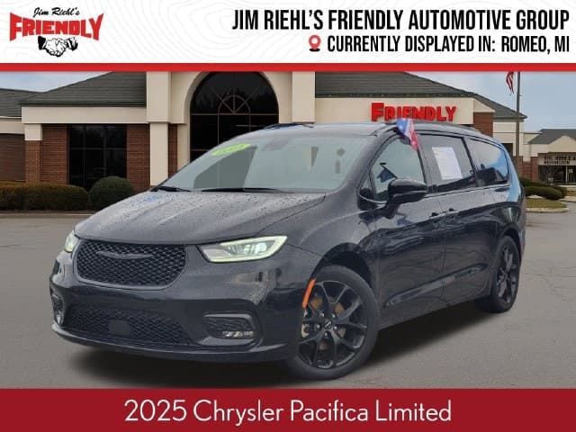 2025 Chrysler Pacifica Limited — photo 1 of 41