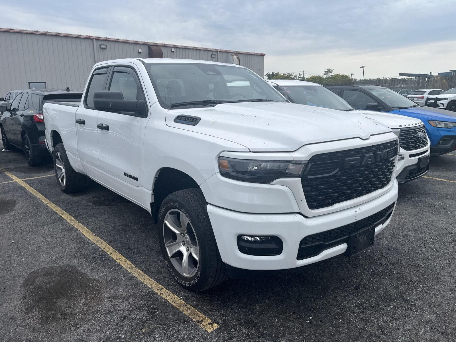 2025 RAM 1500 Tradesman — photo 1 of 6