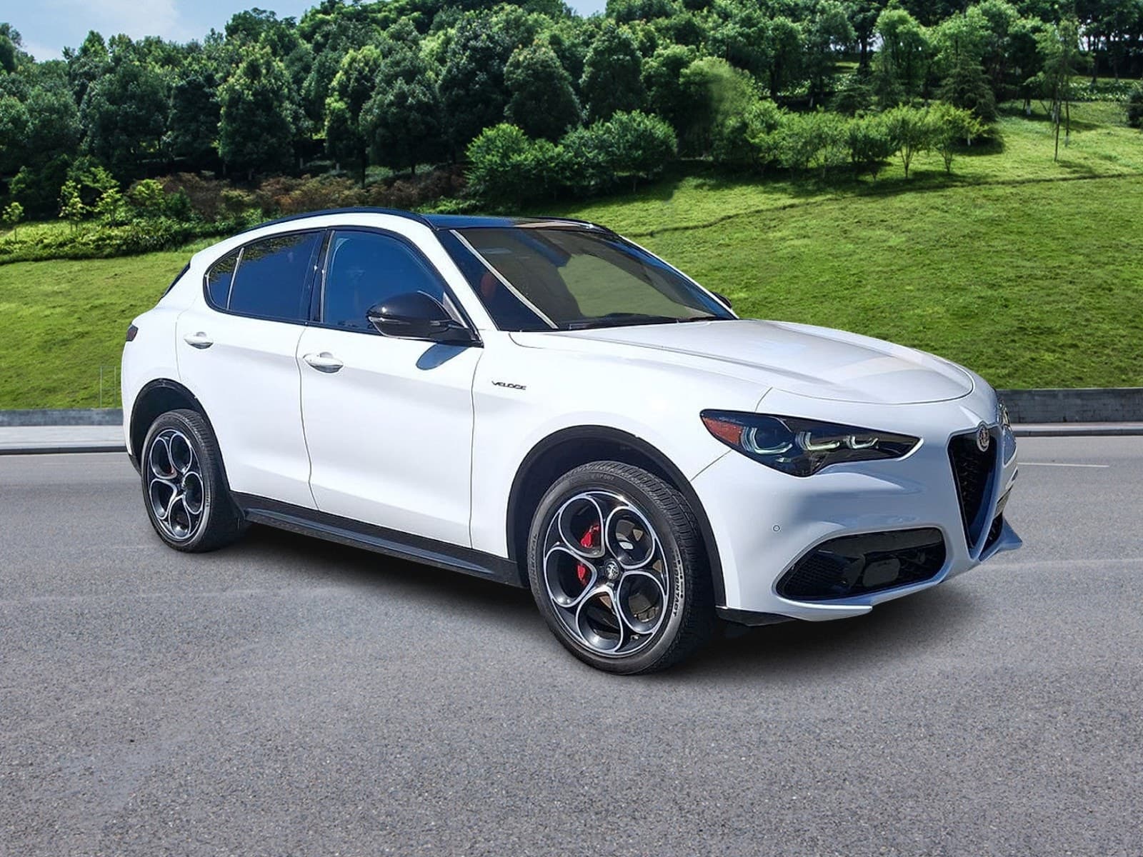 2024 Alfa Romeo Stelvio Veloce — photo 1 of 29