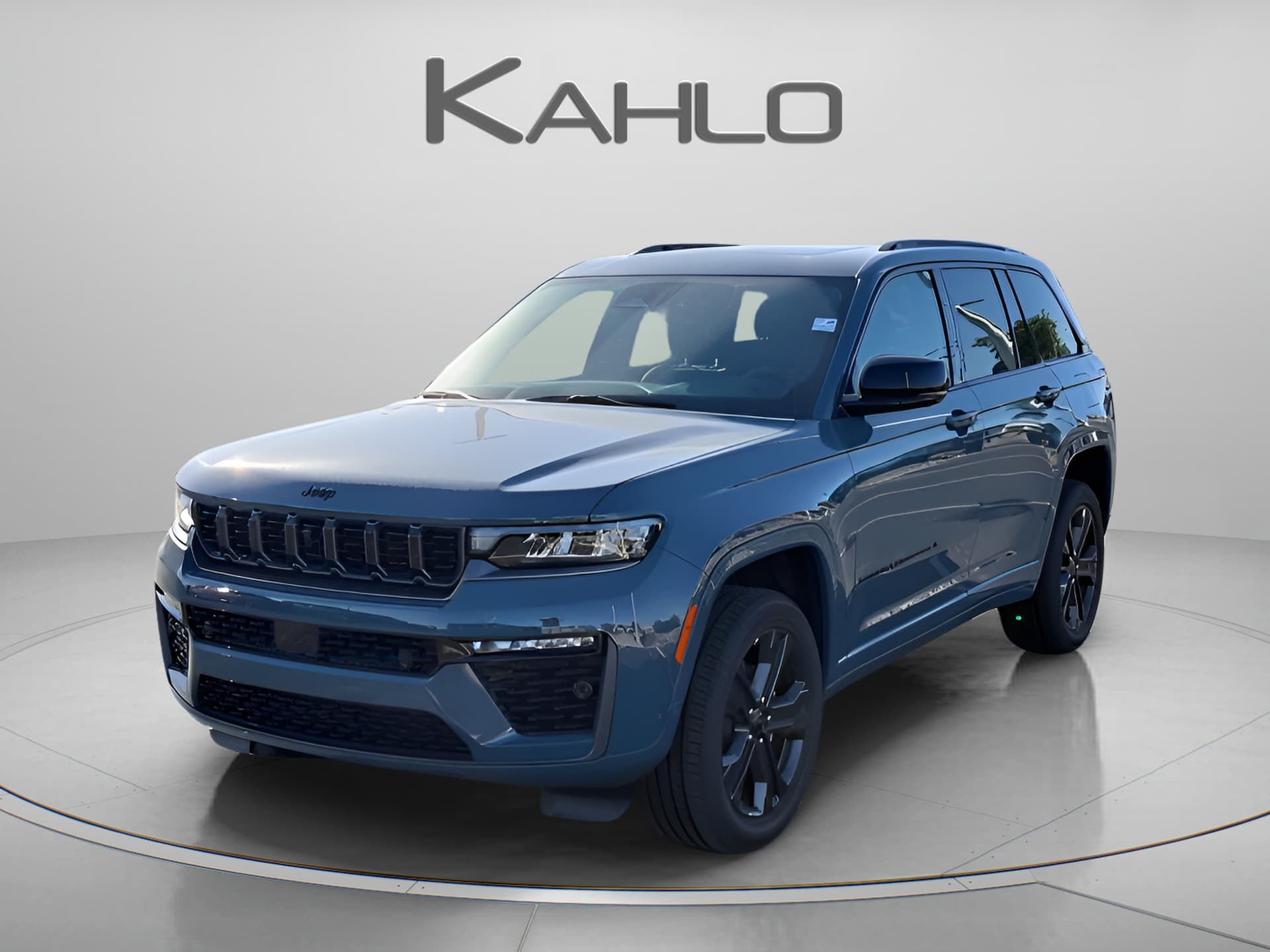 2027 Jeep Grand Cherokee Limited Reserve — photo 1 of 41