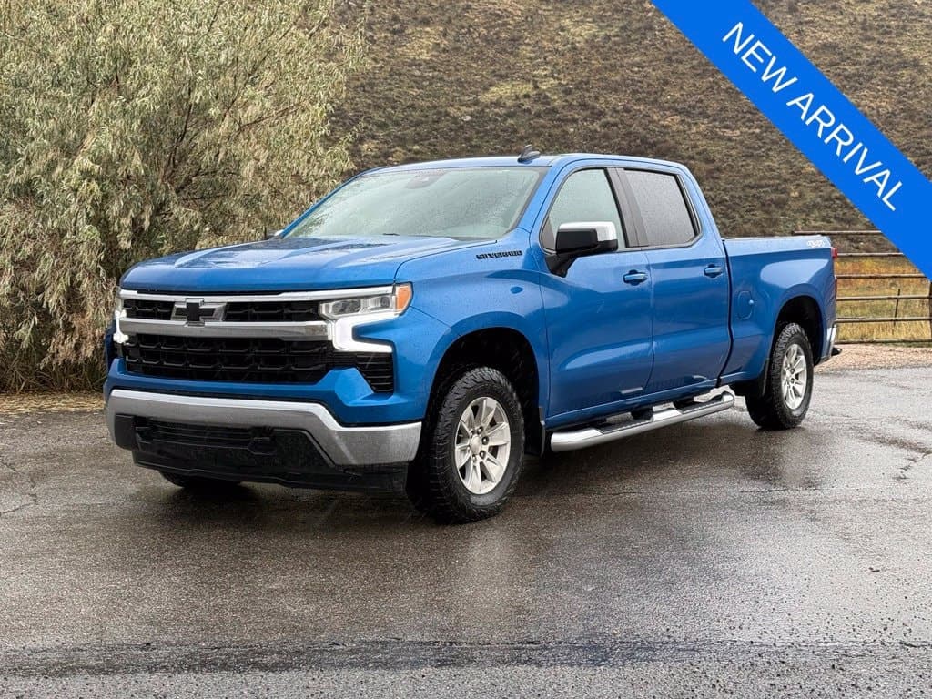 2024 Chevrolet Silverado 1500 LT — photo 1 of 13