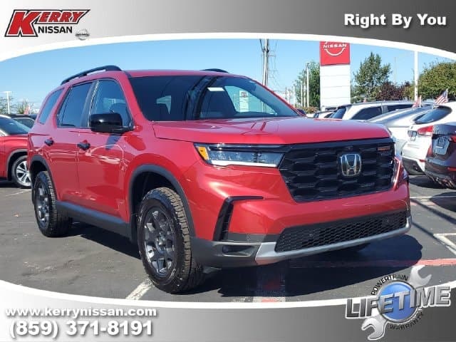 2025 Honda Pilot TrailSport — photo 1 of 34