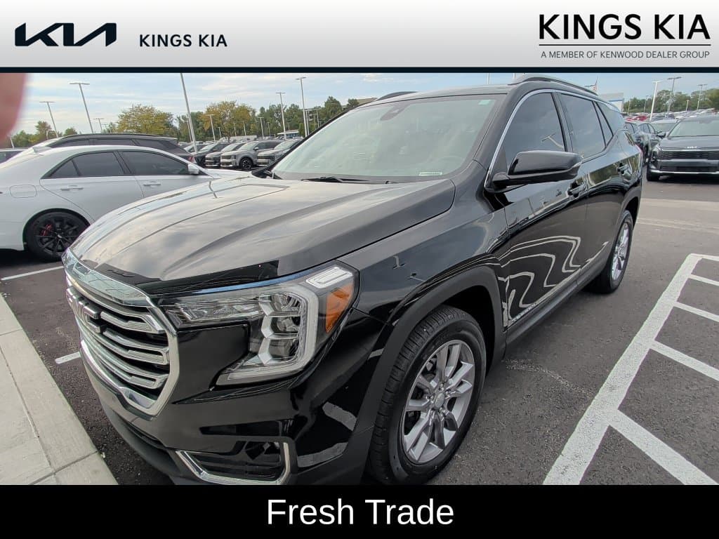 2022 GMC Terrain SLT — photo 1 of 4
