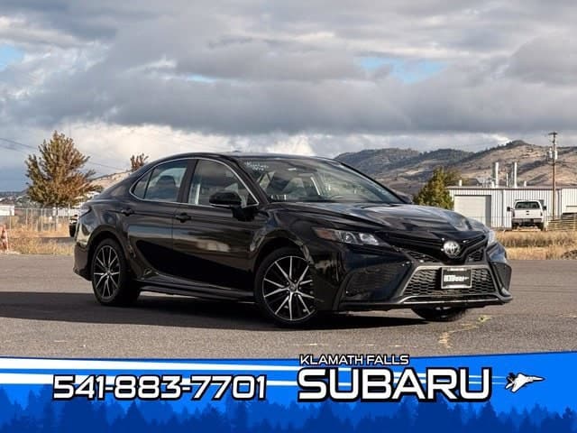2023 Toyota Camry SE — photo 1 of 21