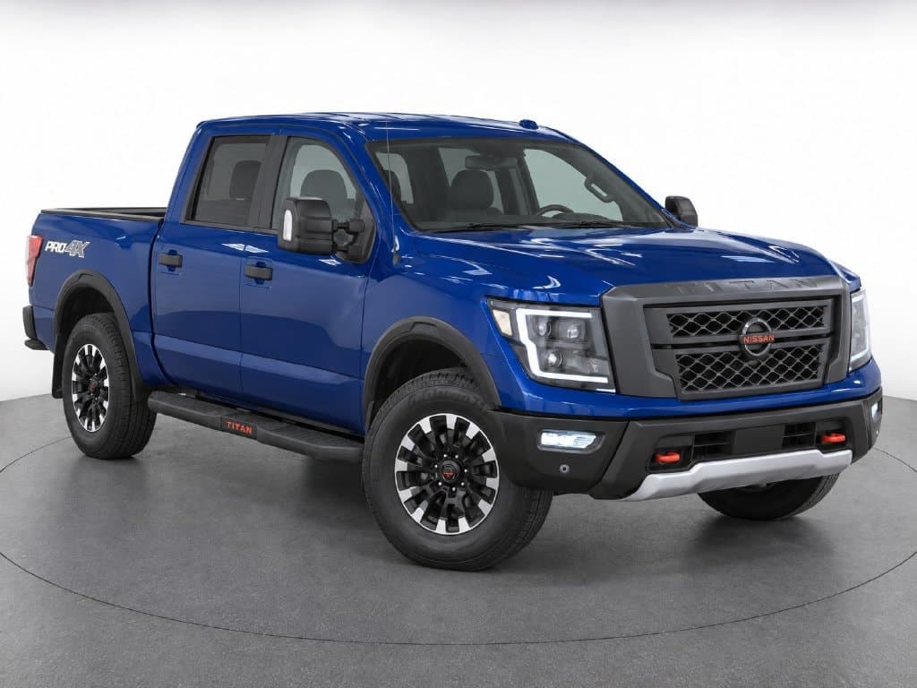 2021 Nissan Titan Base — photo 1 of 12