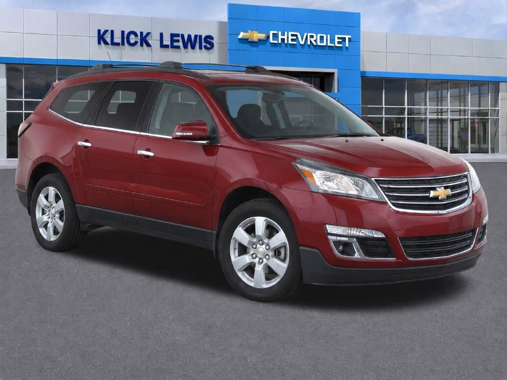 2016 Chevrolet Traverse LT — photo 1 of 12