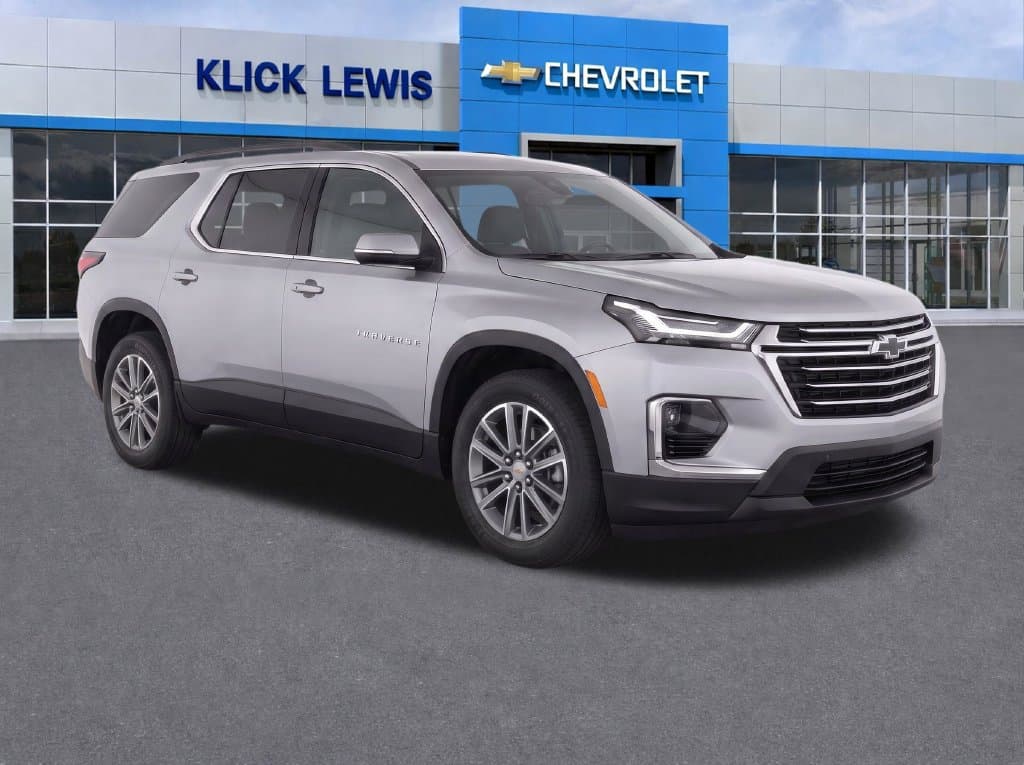 2023 Chevrolet Traverse LT Cloth — photo 1 of 12