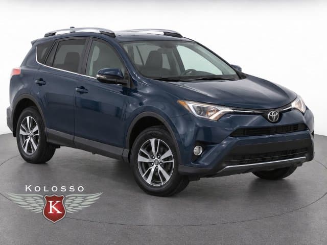 2017 Toyota RAV4 XLE — photo 1 of 16