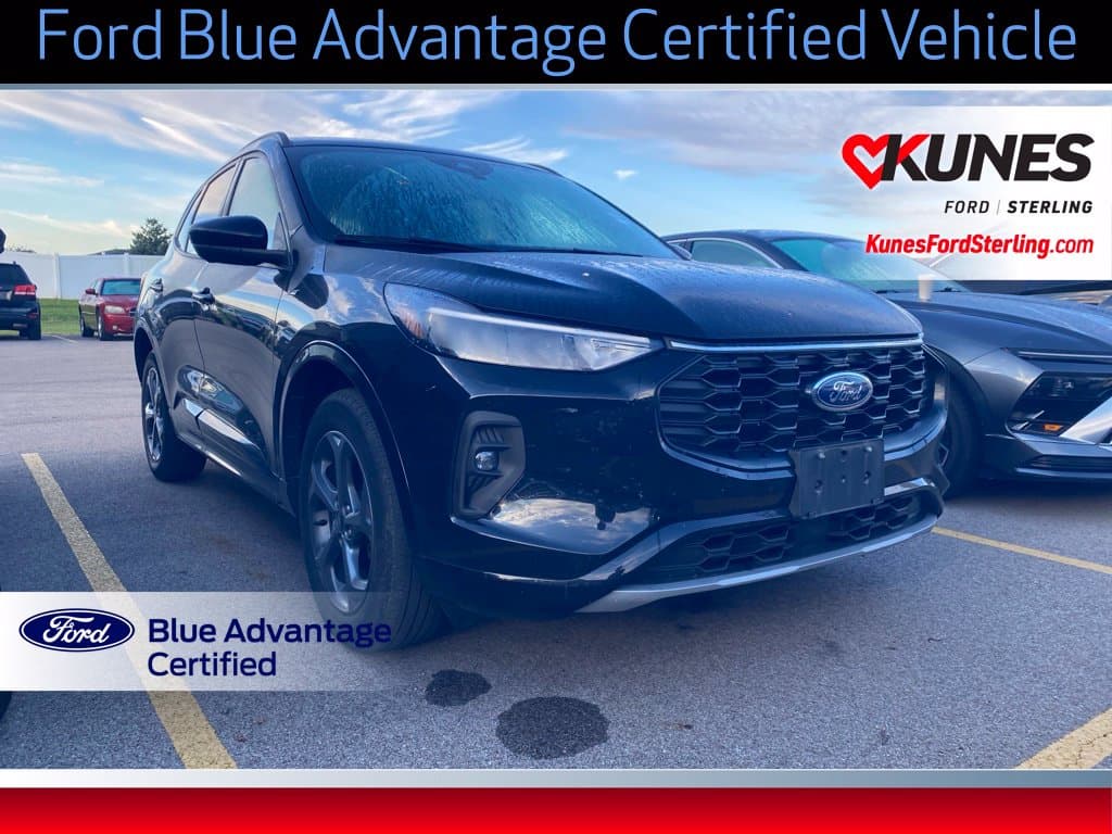 2023 Ford Escape ST-Line Select — photo 1 of 14