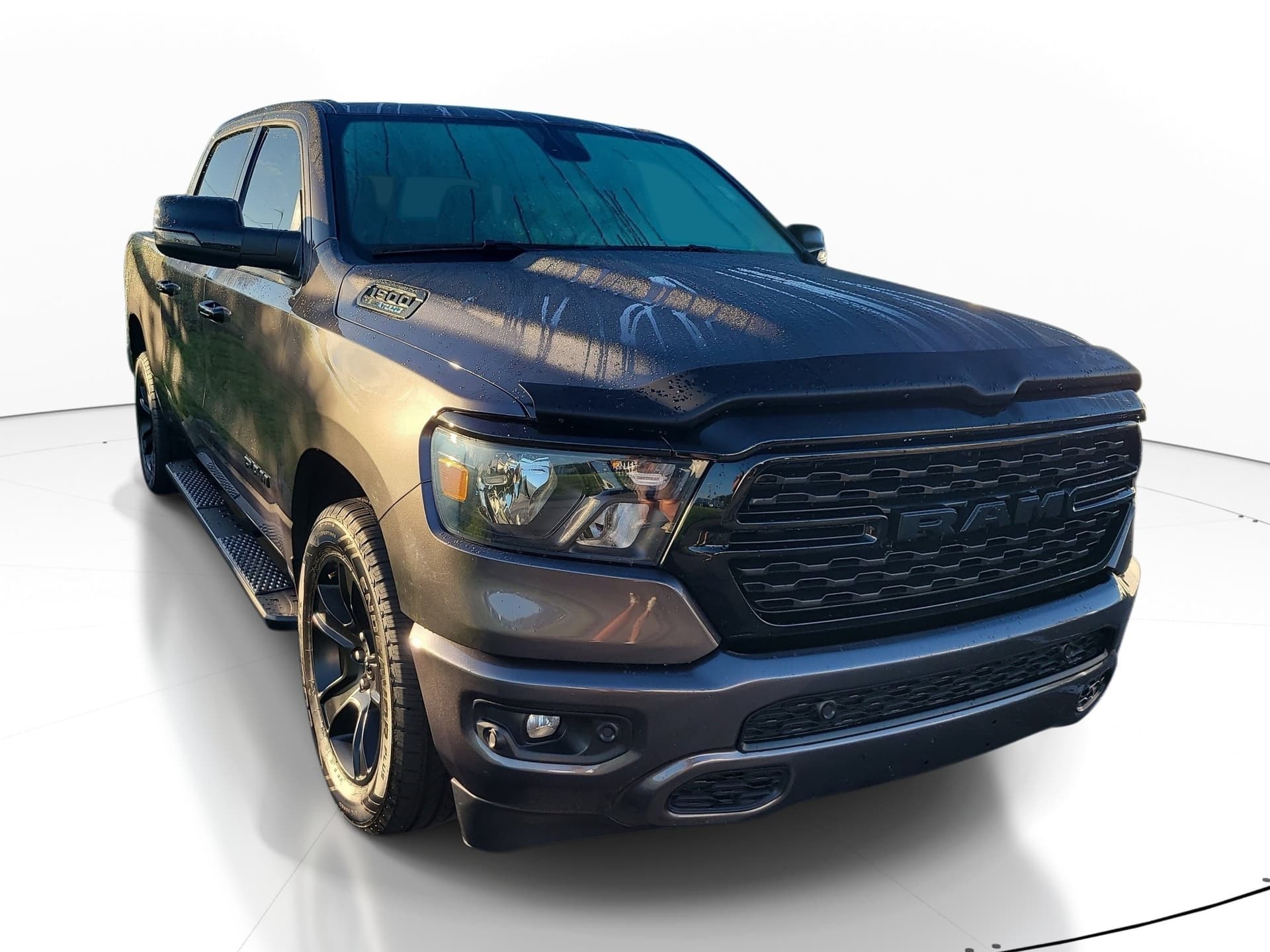 2024 RAM 1500 Base — photo 1 of 10