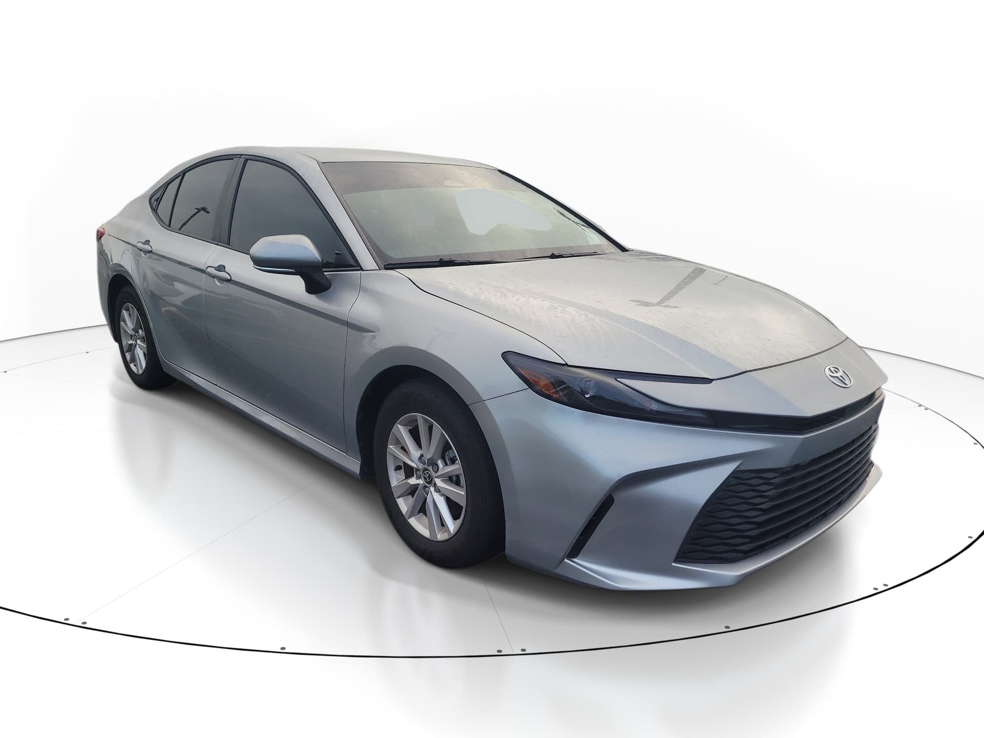 2025 Toyota Camry LE — photo 1 of 11