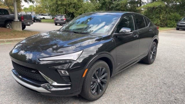 2025 Buick Envista Sport Touring — photo 1 of 13