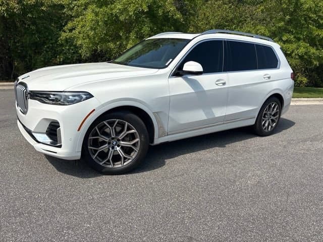 2021 BMW X7 xDrive40i — photo 1 of 13