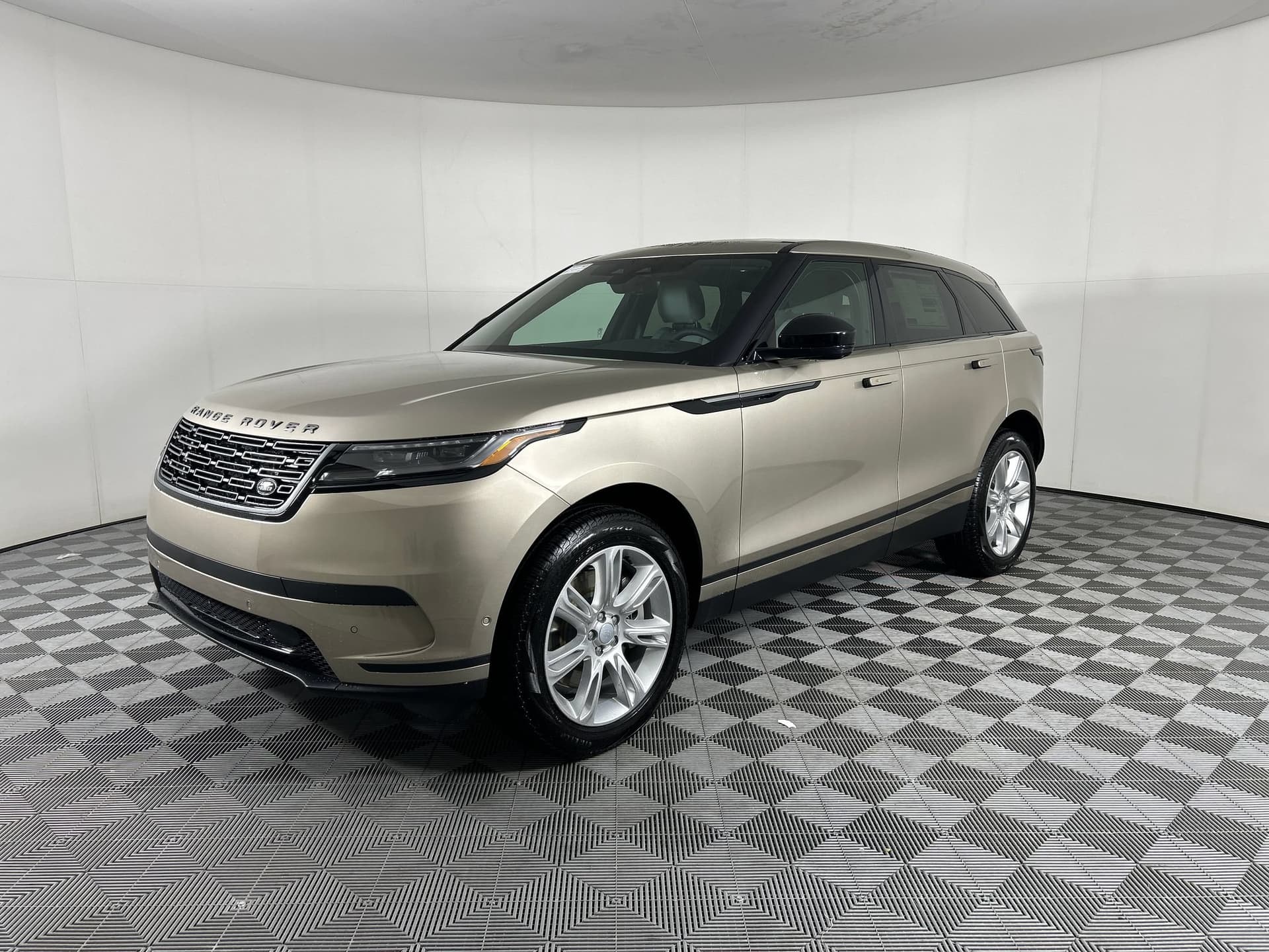 2026 Land Rover Range Rover Velar S — photo 1 of 26