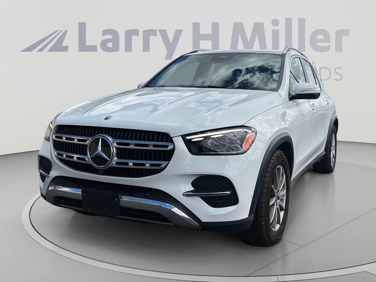2024 Mercedes-Benz GLE GLE 450e Plug-In Hybrid — photo 1 of 35