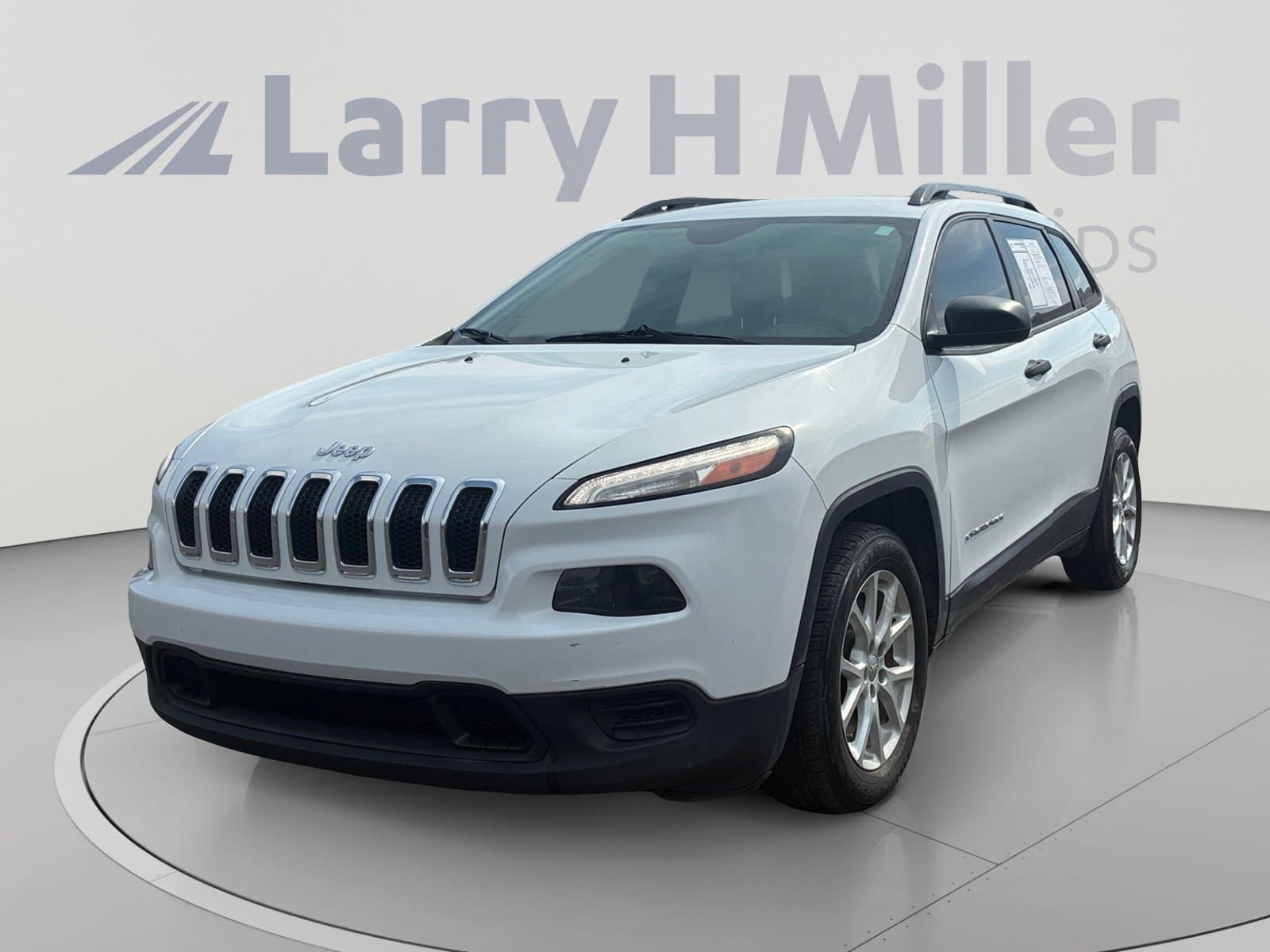 2017 Jeep Cherokee Sport — photo 1 of 35