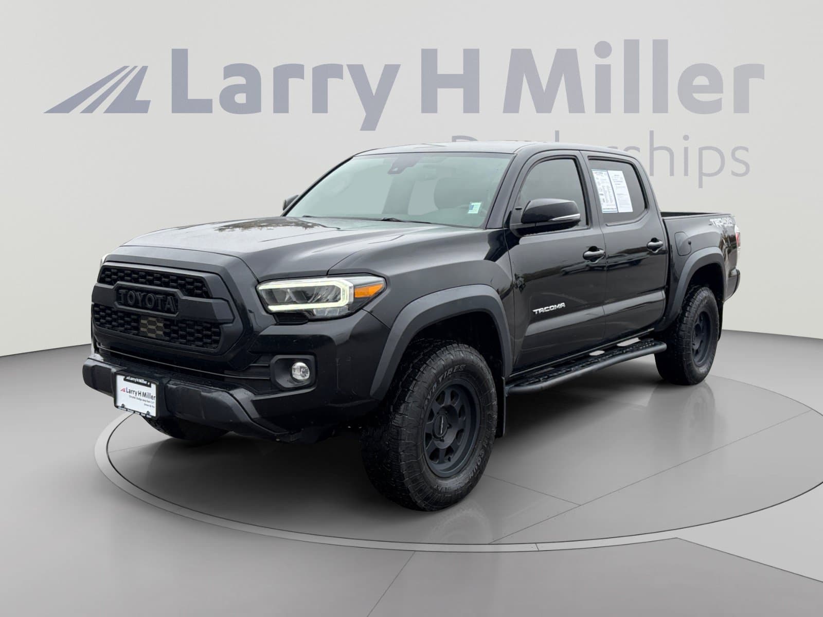 2022 Toyota Tacoma 4WD Base — photo 1 of 34