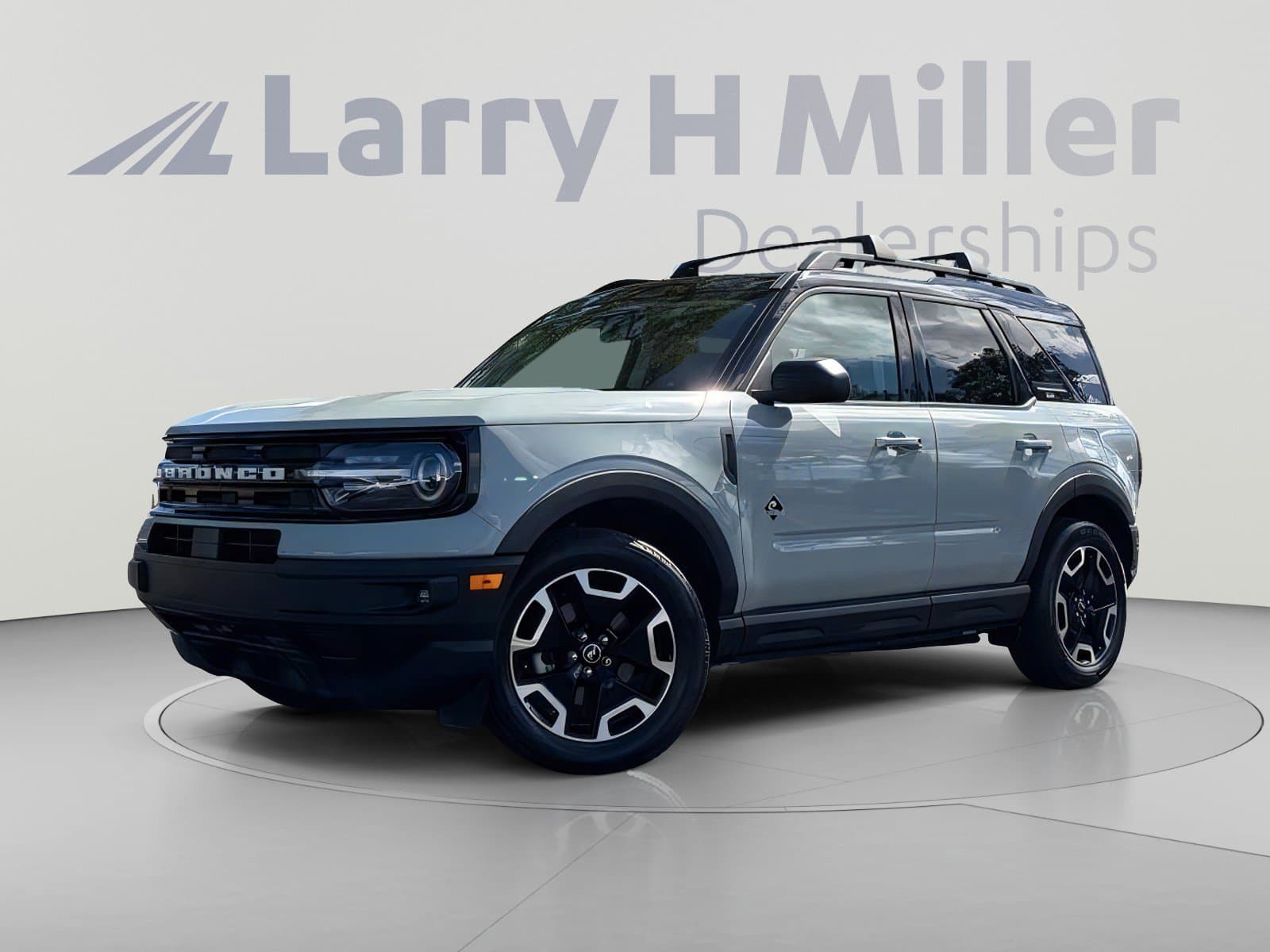 2023 Ford Bronco Sport Outer Banks — photo 1 of 39