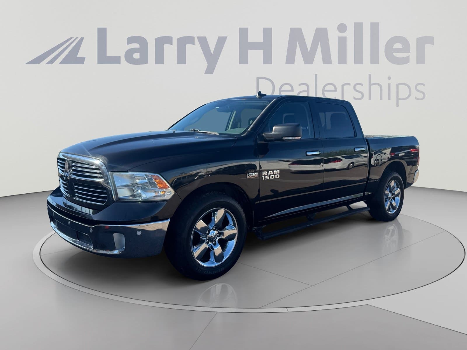 2017 RAM 1500 Big Horn — photo 1 of 46