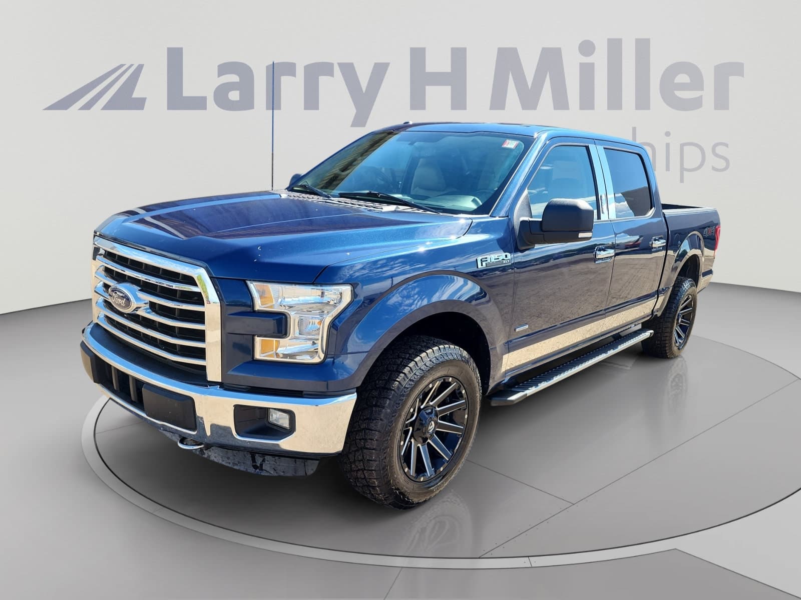 2015 Ford F-150 XLT — photo 1 of 36
